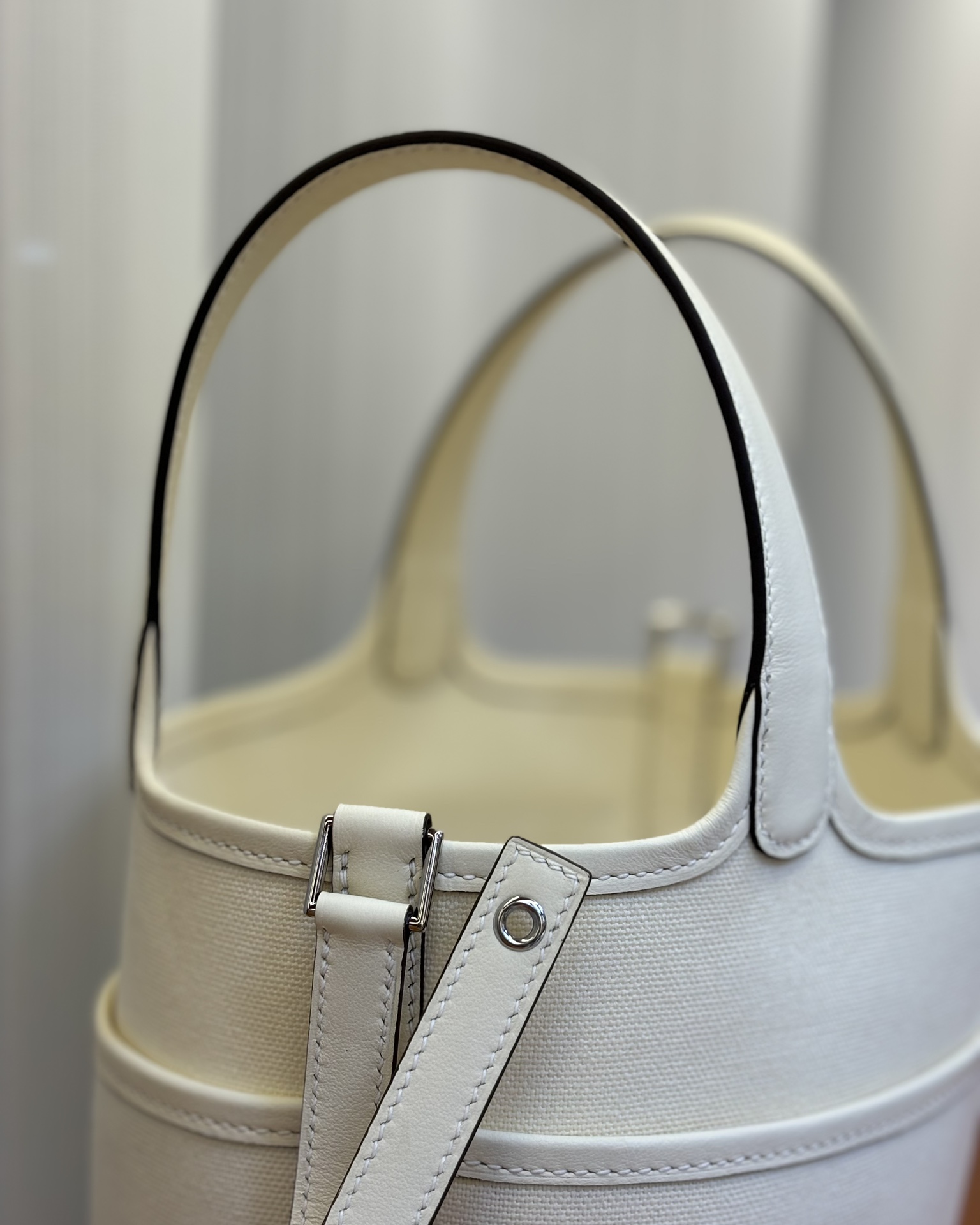 Hermes Picotin Lock 18 Pocket Bag In White 